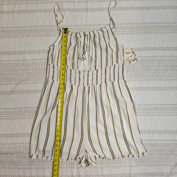 Vine & Valley Striped Summer Romper  Lightweight One Piece Size XL NWT - Picture 4 of 5